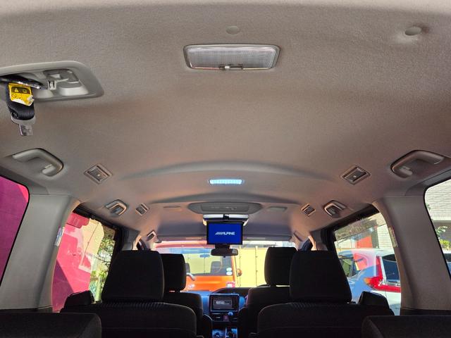 ヴォクシー ＺＳ　煌　ＬＥＤヘッド　両側パワースライドドア　純正ＳＤナビＴＶ　バックカメラ　アルパイン後席モニター　オートハイビーム　レーンアシスト　プリクラッシュ　アイドルストップ　ステアスイッチ　ＥＴＣ　スマートキー（33枚目）