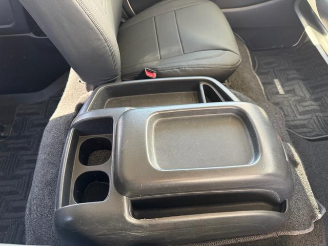 ハイエースバン ロングワイドスーパーGL ワイド 軽油 8ナンバー車いす移動車に構造変更 2年車検 3型ベース フェイスチェンジパールホワイト インジェクター洗浄済 DPF洗浄済 ATF、ストレーナー交換 公認2.5インチローダウン アルミ(61枚目)