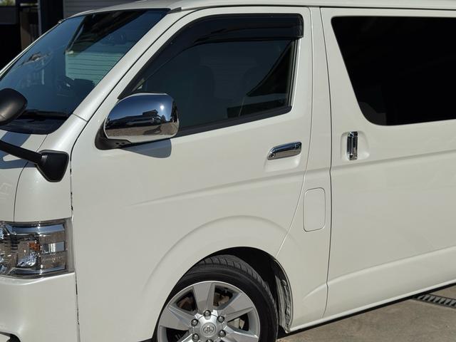 ハイエースバン スーパーＧＬ　ダークプライムＩＩ　ディーゼル　２ＷＤ　アルパインビックＸナビ　フリップダウン　シートカバー　ＵＩビークルスライドフロア　ショック　ベットキット　プラドホイール　公認ローダウン　ＣＲＳバンパー　リップ　ゴーストフィルム（26枚目）