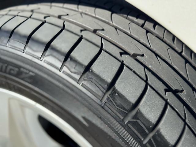 ハイエースバン スーパーＧＬ　ダークプライムＩＩ　ディーゼル　２ＷＤ　アルパインビックＸナビ　フリップダウン　シートカバー　ＵＩビークルスライドフロア　ショック　ベットキット　プラドホイール　公認ローダウン　ＣＲＳバンパー　リップ　ゴーストフィルム（31枚目）