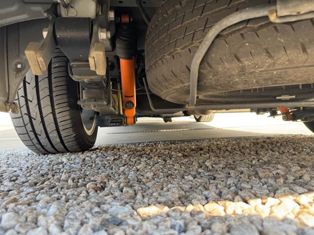 ハイエースバン スーパーＧＬ　ダークプライムＩＩ　ディーゼル　２ＷＤ　アルパインビックＸナビ　フリップダウン　シートカバー　ＵＩビークルスライドフロア　ショック　ベットキット　プラドホイール　公認ローダウン　ＣＲＳバンパー　リップ　ゴーストフィルム（59枚目）