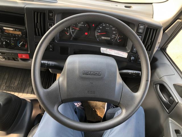 エルフトラック 　ＤＥＮＳＯ冷蔵車　リア観音３ドア　中仕切り　左スライドドア　６速マニュアル　日本フルハーフ４５００ボディ　ワイド　バックモニター　積載２９５０ｋｇ（30枚目）