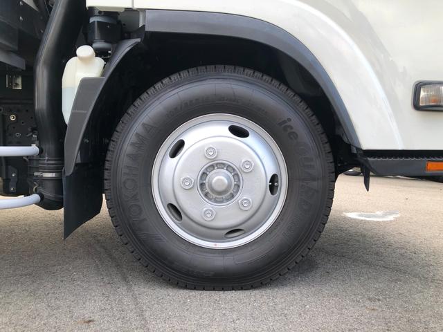 エルフトラック 　ＤＥＮＳＯ冷蔵車　リア観音３ドア　中仕切り　左スライドドア　６速マニュアル　日本フルハーフ４５００ボディ　ワイド　バックモニター　積載２９５０ｋｇ（52枚目）