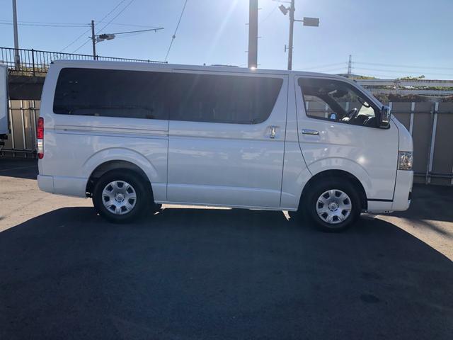 ハイエースバン ロングスーパーGL ダークプライムS ハーフレザーシート LEDヘッドライト オートエアコン 両側パワースライドドア(4枚目)