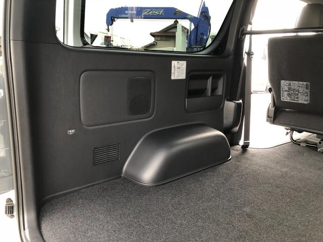 ハイエースバン ロングスーパーＧＬ　ダークプライムＳ　特別限定車　２．８ディーゼル　ハーフレザーシート　ＬＥＤヘッドライト　オートエアコン　両側パワースライドドア（32枚目）