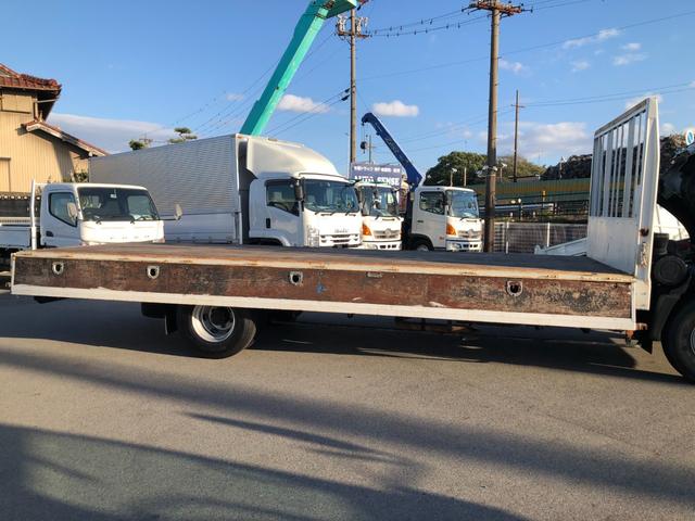 ヒノレンジャー 　平ボディ　６２００　標準幅　６速マニュアル　積載量４０００ｋｇ（13枚目）