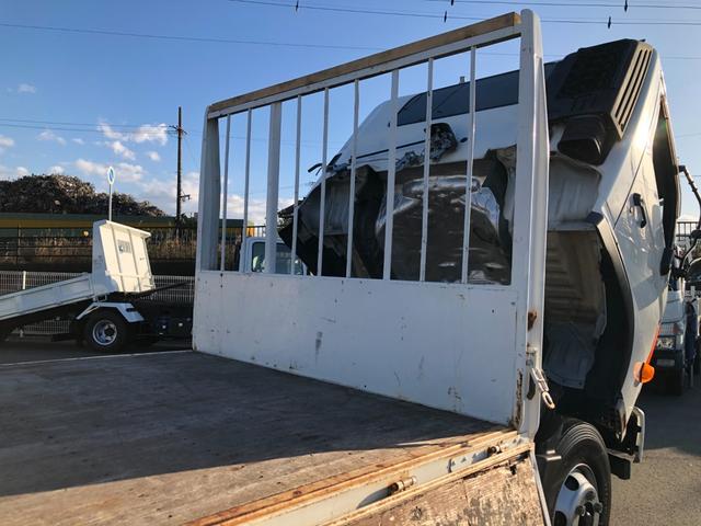 ヒノレンジャー 　平ボディ　６２００　標準幅　６速マニュアル　積載量４０００ｋｇ（15枚目）