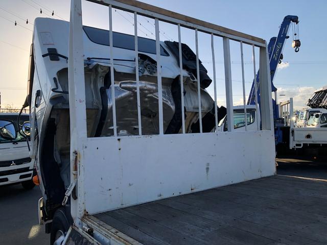 ヒノレンジャー 　平ボディ　６２００　標準幅　６速マニュアル　積載量４０００ｋｇ（16枚目）