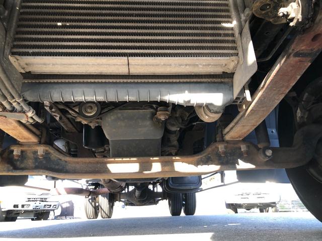 ヒノレンジャー 　平ボディ　６２００　標準幅　６速マニュアル　積載量４０００ｋｇ（41枚目）