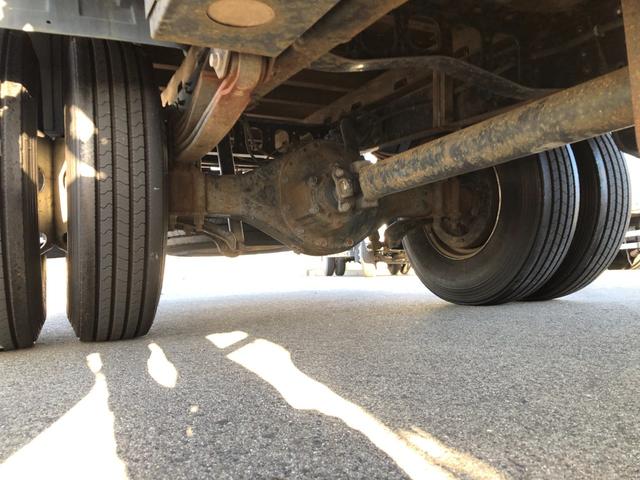 ヒノレンジャー 　平ボディ　６２００　標準幅　６速マニュアル　積載量４０００ｋｇ（45枚目）