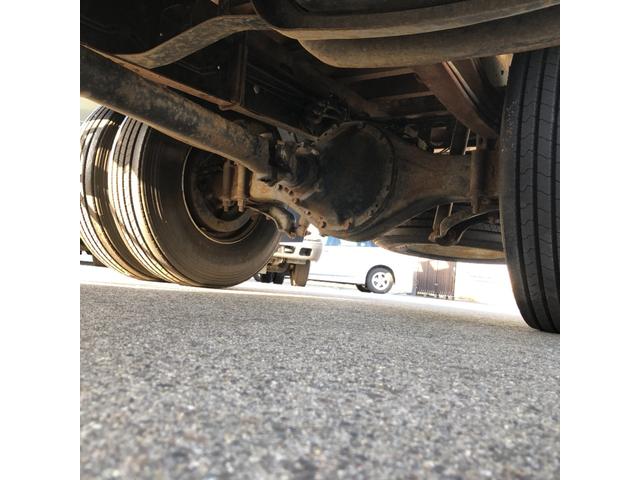 ヒノレンジャー 　平ボディ　６２００　標準幅　６速マニュアル　積載量４０００ｋｇ（48枚目）