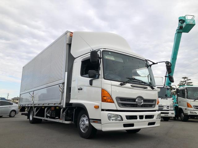 ヒノレンジャー 　ワイド　６２００ボディ　アルミウイング　跳ね上げパワーゲート　リアエアサス　トランテックス　６速マニュアル　積載２４００ｋｇ　ベッド付　バックモニター（9枚目）