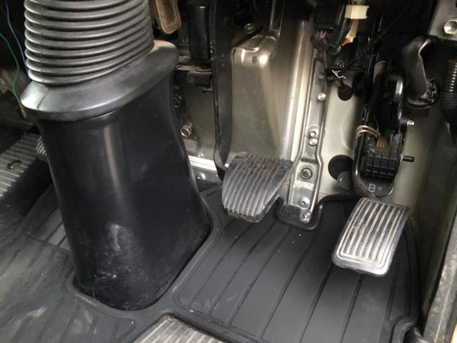 ヒノレンジャー 　ワイド　６２００ボディ　アルミウイング　跳ね上げパワーゲート　リアエアサス　トランテックス　６速マニュアル　積載２４００ｋｇ　ベッド付　バックモニター（46枚目）