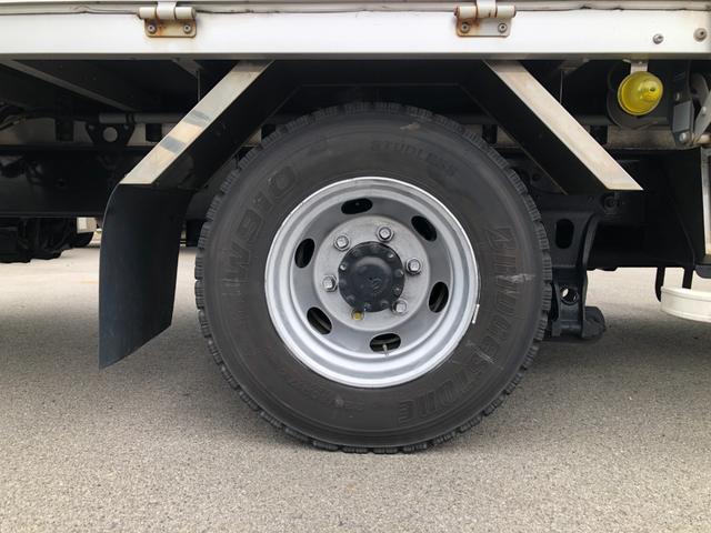 ヒノレンジャー 　ワイド　６２００ボディ　アルミウイング　跳ね上げパワーゲート　リアエアサス　トランテックス　６速マニュアル　積載２４００ｋｇ　ベッド付　バックモニター（65枚目）