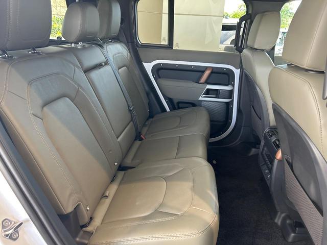 ディフェンダー １１０Ｓ　Ｄ３００　認定中古車　純正２０インチＡＷ　全周囲カメラ　アクティブクルーズ　ＭＥＲＩＤＩＡＮ　エアサスペンション　ヘッドアップディスプレイ　サンルーフ　シートヒーター　アップルカープレイ／アンドロイドオート（24枚目）