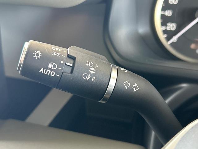 ディフェンダー １１０Ｓ　Ｄ３００　認定中古車　純正２０インチＡＷ　全周囲カメラ　アクティブクルーズ　ＭＥＲＩＤＩＡＮ　エアサスペンション　ヘッドアップディスプレイ　サンルーフ　シートヒーター　アップルカープレイ／アンドロイドオート（49枚目）