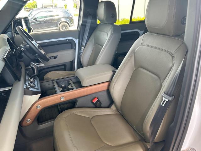 ディフェンダー １１０Ｓ　Ｄ３００　認定中古車　純正２０インチＡＷ　全周囲カメラ　アクティブクルーズ　ＭＥＲＩＤＩＡＮ　エアサスペンション　ヘッドアップディスプレイ　サンルーフ　シートヒーター　アップルカープレイ／アンドロイドオート（66枚目）
