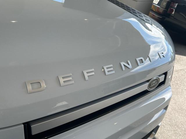 ディフェンダー １１０Ｓ　Ｄ３００　認定中古車　純正２０インチＡＷ　全周囲カメラ　アクティブクルーズ　ＭＥＲＩＤＩＡＮ　エアサスペンション　ヘッドアップディスプレイ　サンルーフ　シートヒーター　アップルカープレイ／アンドロイドオート（70枚目）