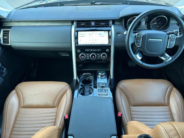 ディスカバリー ＨＳＥ　認定中古車　三列目シート　エアサスペンション　前席シートヒーター＆メモリ付き　全周囲カメラ　ＭＥＲＩＤＩＡＮ　衝突軽減　２０インチアルミ　パワーテールゲート（2枚目）