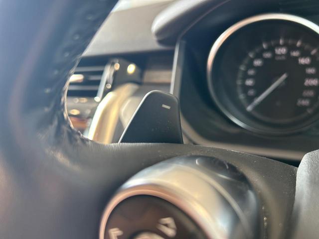 ディスカバリー ＨＳＥ　認定中古車　三列目シート　エアサスペンション　前席シートヒーター＆メモリ付き　全周囲カメラ　ＭＥＲＩＤＩＡＮ　衝突軽減　２０インチアルミ　パワーテールゲート（8枚目）