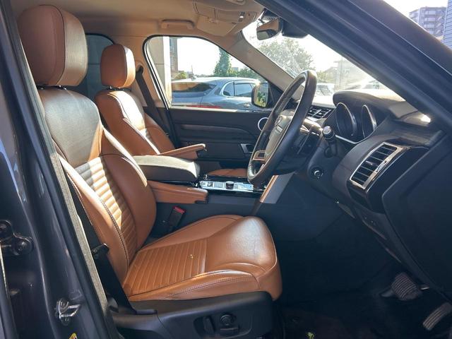 ディスカバリー ＨＳＥ　認定中古車　三列目シート　エアサスペンション　前席シートヒーター＆メモリ付き　全周囲カメラ　ＭＥＲＩＤＩＡＮ　衝突軽減　２０インチアルミ　パワーテールゲート（17枚目）