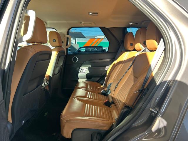 ディスカバリー ＨＳＥ　認定中古車　三列目シート　エアサスペンション　前席シートヒーター＆メモリ付き　全周囲カメラ　ＭＥＲＩＤＩＡＮ　衝突軽減　２０インチアルミ　パワーテールゲート（21枚目）