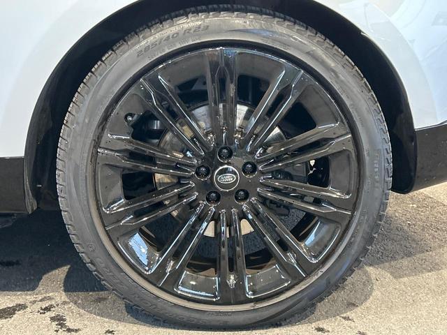 レンジローバー オートバイオグラフィーD300スタンダードホイルベス 認定中古車 純正23インチアルミ 黒革 デジタルミラー シートヒーター・クーラー シートマッサージ サンルーフ 電動サイドステップ 3Dサラウンドカメラ エアサス 全輪操舵 電動コラム PIVIPro(25枚目)