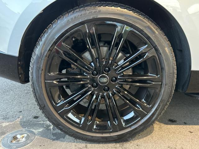 レンジローバー オートバイオグラフィーD300スタンダードホイルベス 認定中古車 純正23インチアルミ 黒革 デジタルミラー シートヒーター・クーラー シートマッサージ サンルーフ 電動サイドステップ 3Dサラウンドカメラ エアサス 全輪操舵 電動コラム PIVIPro(44枚目)