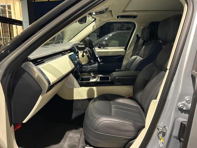 レンジローバー オートバイオグラフィーD300スタンダードホイルベス 認定中古車 純正23インチアルミ 黒革 デジタルミラー シートヒーター・クーラー シートマッサージ サンルーフ 電動サイドステップ 3Dサラウンドカメラ エアサス 全輪操舵 電動コラム PIVIPro(56枚目)