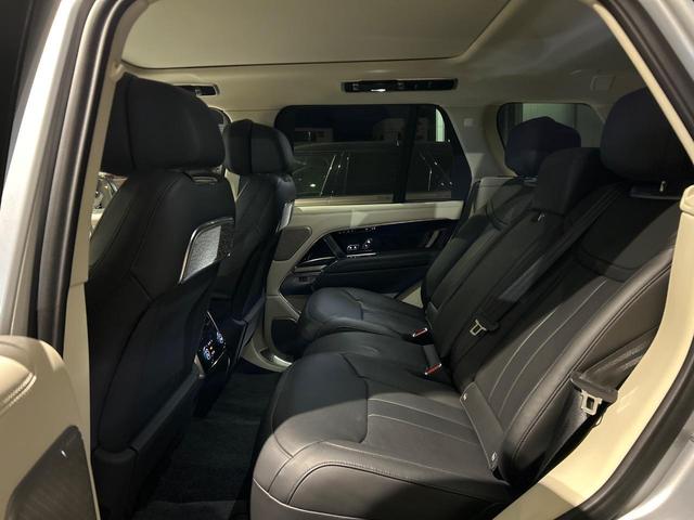 レンジローバー オートバイオグラフィーD300スタンダードホイルベス 認定中古車 純正23インチアルミ 黒革 デジタルミラー シートヒーター・クーラー シートマッサージ サンルーフ 電動サイドステップ 3Dサラウンドカメラ エアサス 全輪操舵 電動コラム PIVIPro(63枚目)