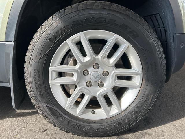 ディフェンダー 110S D300 認定中古車 エアサス サイドステップ 三列目シート フロントシートヒーター ステアリングヒーター 純正19インチAW 全方位カメラ アップルカープレイ/アンドロイドオート ブラインドスポットモニター(5枚目)