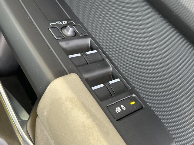 ディフェンダー 110S D300 認定中古車 エアサス サイドステップ 三列目シート フロントシートヒーター ステアリングヒーター 純正19インチAW 全方位カメラ アップルカープレイ/アンドロイドオート ブラインドスポットモニター(52枚目)