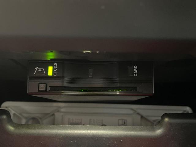 ディフェンダー 110S D300 認定中古車 エアサス サイドステップ 三列目シート フロントシートヒーター ステアリングヒーター 純正19インチAW 全方位カメラ アップルカープレイ/アンドロイドオート ブラインドスポットモニター(56枚目)