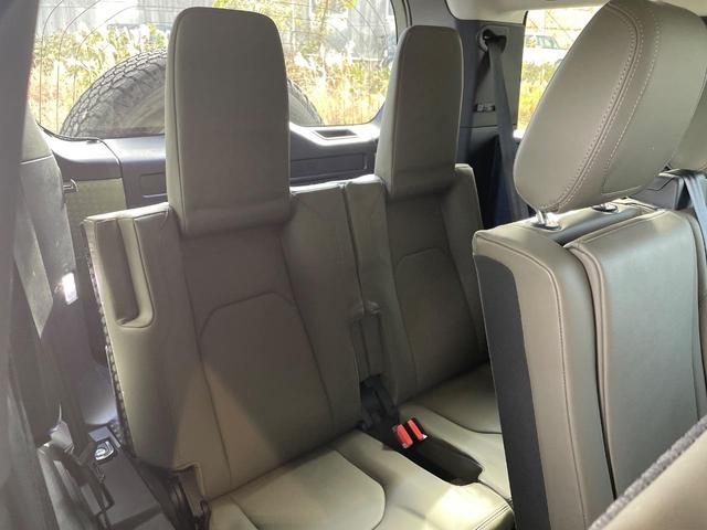 ディフェンダー 110S D300 認定中古車 エアサス サイドステップ 三列目シート フロントシートヒーター ステアリングヒーター 純正19インチAW 全方位カメラ アップルカープレイ/アンドロイドオート ブラインドスポットモニター(60枚目)