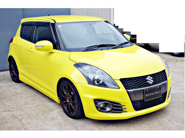 スイフトスポーツ ベースグレード　カスタム車輛　ＴＥＩＮ車高調　フジツボマフラー　ＧＳＰＥＥＤ１６インチアルミ　ＰＩＶＯＴデジタルモニター　パナソニックナビ　Ｂｌｕｅｔｏｏｔｈ　Ｂカメラ　コムテックレーダー　ＭＯＮＳＴＥＲペダルカバー（4枚目）