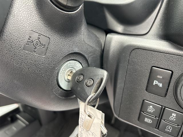 ミライース Ｌ　ＳＡＩＩＩ　バックカメラ　クリアランスソナー　衝突被害軽減システム　オートマチックハイビーム　オートライト　キーレスエントリー　アイドリングストップ　ＣＶＴ　盗難防止システム　ＡＢＳ　ＥＳＣ　ＣＤ　衝突安全ボディ（10枚目）