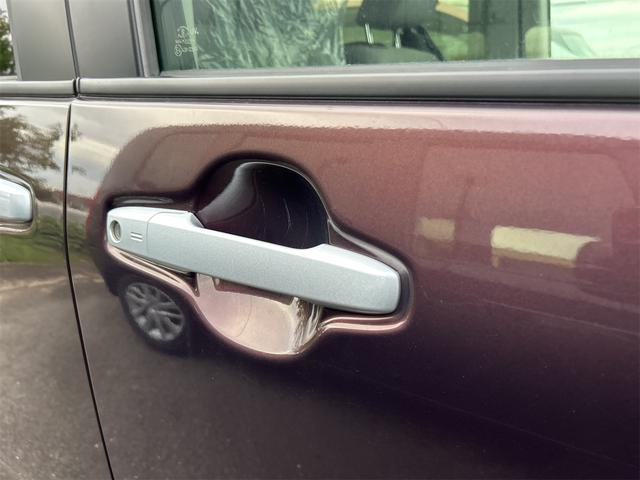 タント Ｘ　全周囲カメラ　両側スライド・片側電動　クリアランスソナー　衝突被害軽減システム　オートライト　ＬＥＤヘッドランプ　スマートキー　アイドリングストップ　電動格納ミラー　シートヒーター　ベンチシート（16枚目）