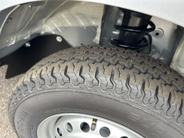 ハイゼットトラック スタンダード　軽トラック　ＣＶＴ　衝突被害軽減システム　クリアランスソナー　アイドリングストップ　オートライト　ＡＢＳ　ＥＳＣ　エアコン　パワーステアリング（10枚目）