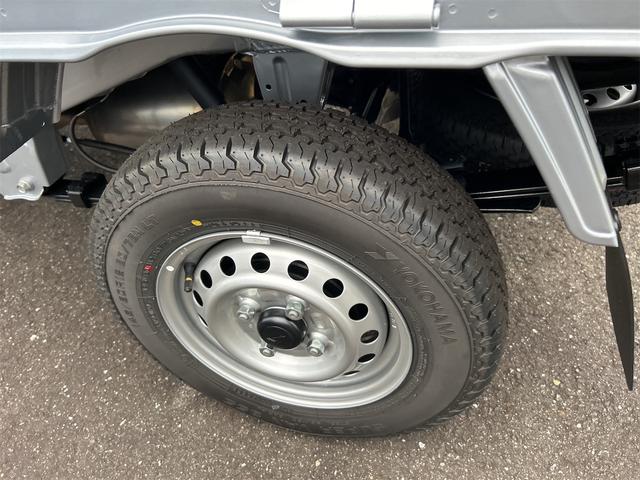 ハイゼットトラック スタンダード　軽トラック　ＣＶＴ　衝突被害軽減システム　クリアランスソナー　アイドリングストップ　オートライト　ＡＢＳ　ＥＳＣ　エアコン　パワーステアリング（23枚目）