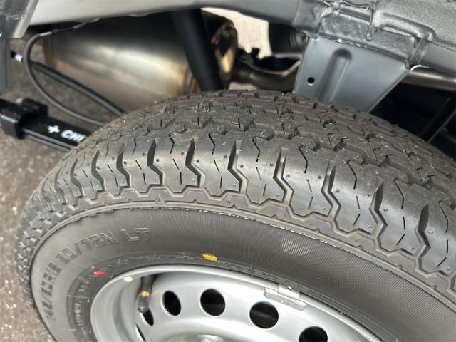 ハイゼットトラック スタンダード　軽トラック　ＣＶＴ　衝突被害軽減システム　クリアランスソナー　アイドリングストップ　オートライト　ＡＢＳ　ＥＳＣ　エアコン　パワーステアリング（24枚目）