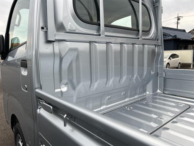 ハイゼットトラック スタンダード　軽トラック　ＣＶＴ　衝突被害軽減システム　クリアランスソナー　アイドリングストップ　オートライト　ＡＢＳ　ＥＳＣ　エアコン　パワーステアリング（25枚目）