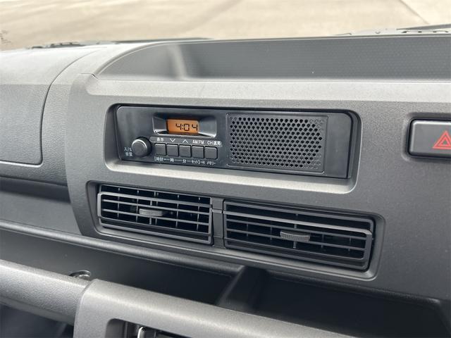 ハイゼットトラック スタンダード　軽トラック　ＣＶＴ　衝突被害軽減システム　クリアランスソナー　アイドリングストップ　オートライト　ＡＢＳ　ＥＳＣ　エアコン　パワーステアリング（33枚目）