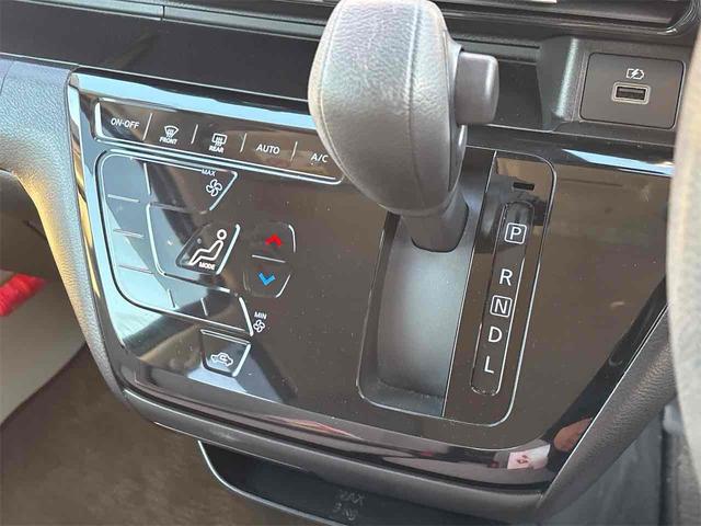 デイズ X ETC バックカメラ TV クリアランスソナー 衝突被害軽減システム オートライト スマートキー アイドリングストップ 電動格納ミラー ベンチシート CVT 盗難防止システム ABS ESC USB(38枚目)