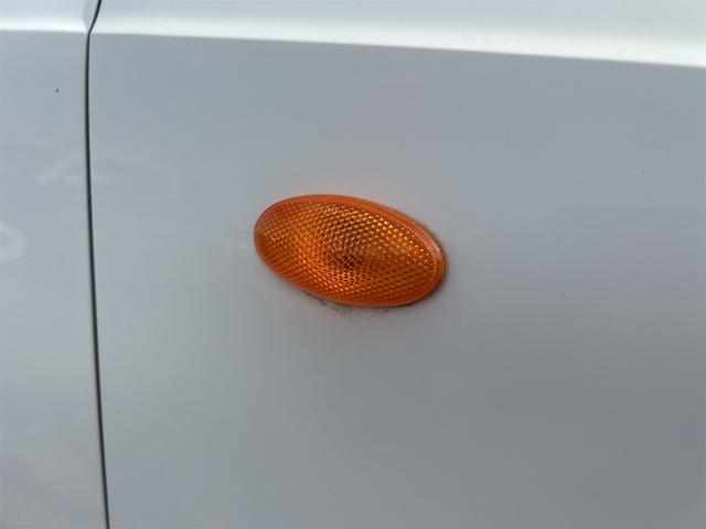 アルト L クリアランスソナー レーンアシスト 衝突被害軽減システム オートライト キーレスエントリー アイドリングストップ シートヒーター CVT 盗難防止システム ABS ESC ミュージックプレイヤー接続可(11枚目)