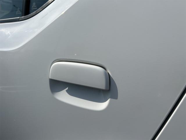 アルト L クリアランスソナー レーンアシスト 衝突被害軽減システム オートライト キーレスエントリー アイドリングストップ シートヒーター CVT 盗難防止システム ABS ESC ミュージックプレイヤー接続可(27枚目)