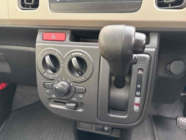 アルト L クリアランスソナー レーンアシスト 衝突被害軽減システム オートライト キーレスエントリー アイドリングストップ シートヒーター CVT 盗難防止システム ABS ESC CD(32枚目)