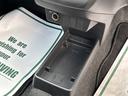 Ｌ　ナビ　ＴＶ　キーレスエントリー　アイドリングストップ　ＣＶＴ　盗難防止システム　ＡＢＳ　ＥＳＣ　ＣＤ　ＵＳＢ　Ｂｌｕｅｔｏｏｔｈ　衝突安全ボディ　エアコン　パワーステアリング　パワーウィンドウ（41枚目）