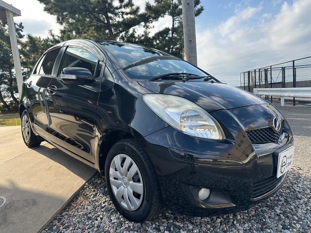 ヴィッツ Fリミテッド 禁煙車/スマートキー/フルセグナビ/ETC/電動格納ミラー/(5枚目)