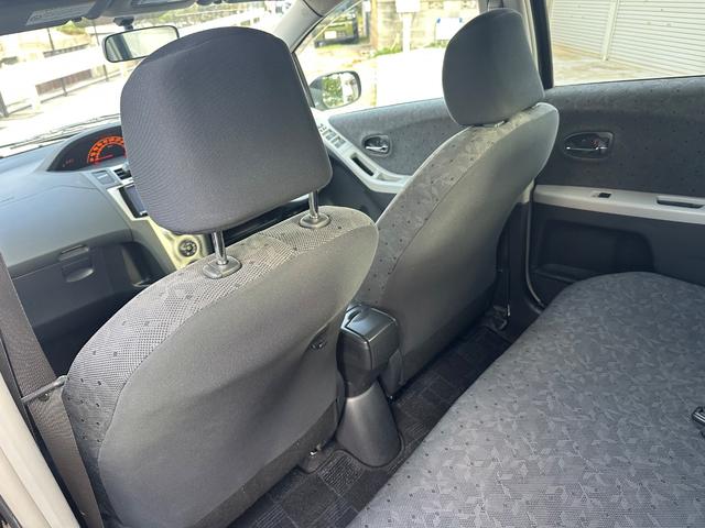 ヴィッツ Fリミテッド 禁煙車/スマートキー/フルセグナビ/ETC/電動格納ミラー/(28枚目)