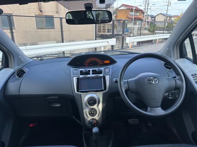 ヴィッツ Fリミテッド 禁煙車/スマートキー/フルセグナビ/ETC/電動格納ミラー/(31枚目)